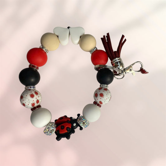 Ladybug Chic 🐞 - agoaleyourguide   4.5