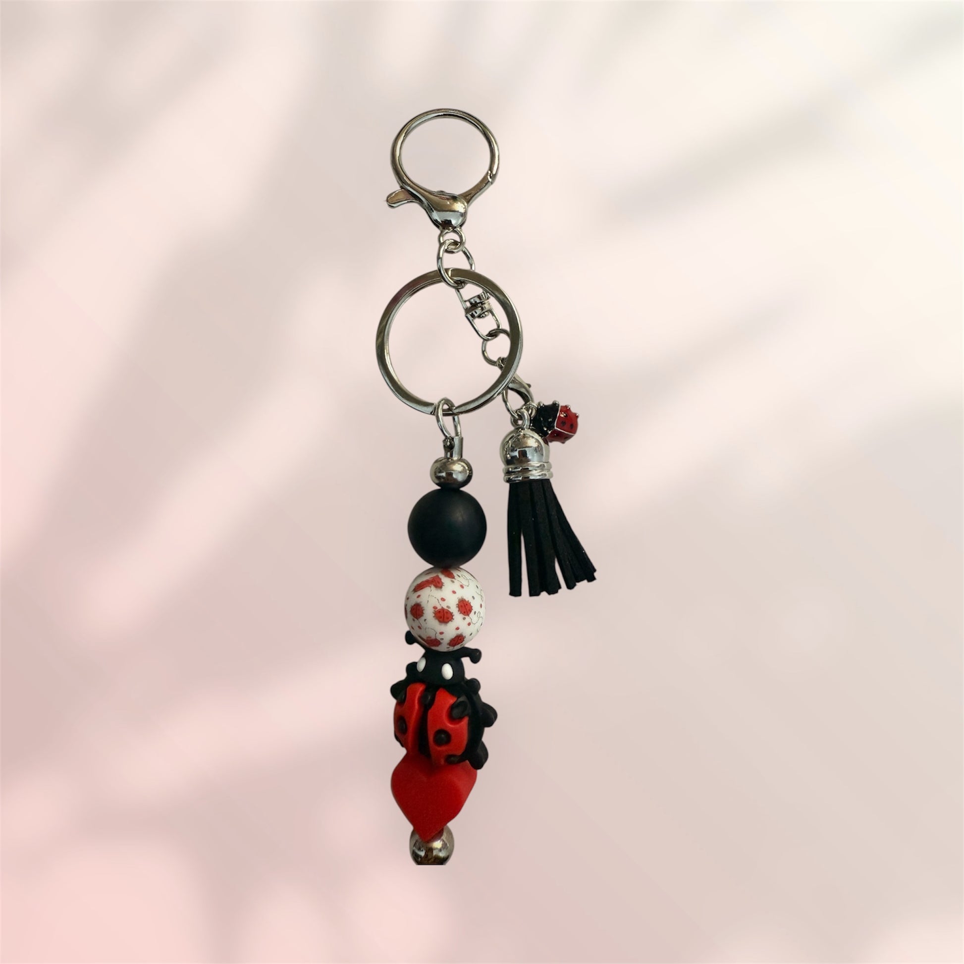 Lucky love / Amore Fortunato - agoaleyourguide   4.0
